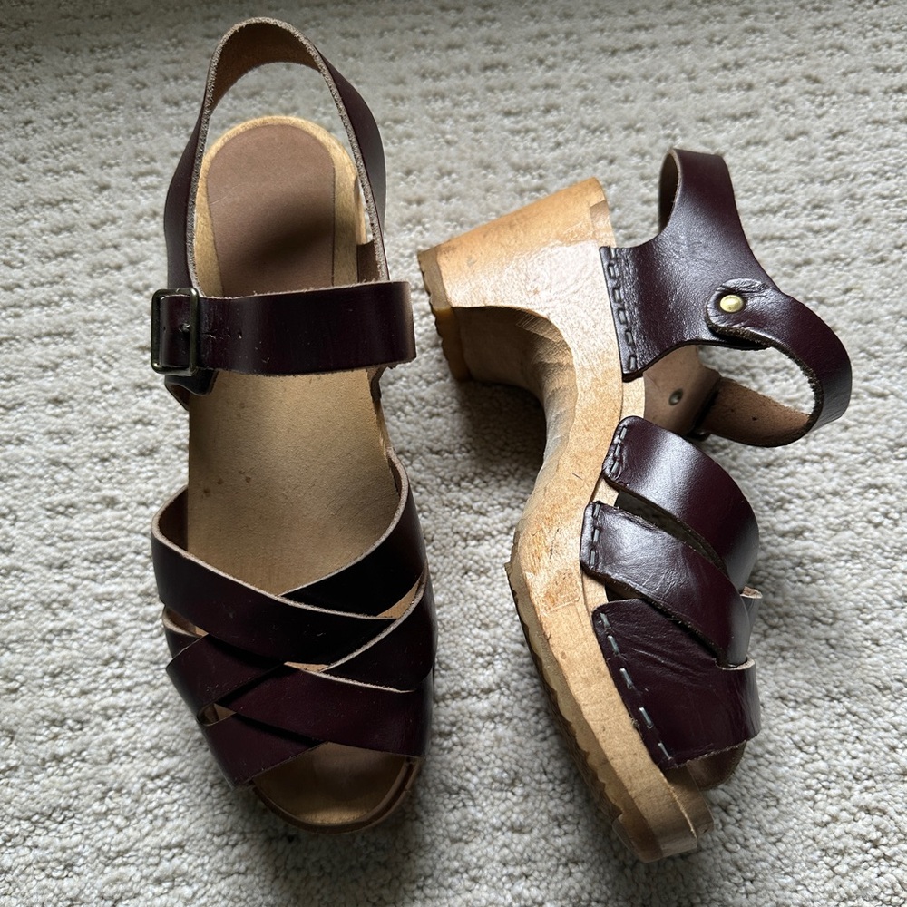 Vintage Brown Leather Chloe-Esque Wooden Platform Sandals